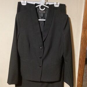 Women’s Elegant, Blacker by Stanley Blacker 2PC Midi Skirt Suit Size 12